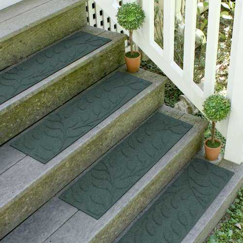 Bungalow Flooring Aqua Shield Evergreen Brittany Leaf Stair Tread (Set of 4)